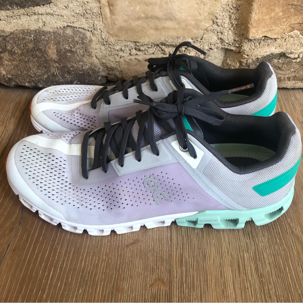 On running women’s Cloudflow sneakers size 10.5 price firm! - Picture 2 of 9